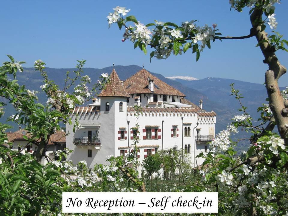 Apartments Schloss Paschbach Appiano Sulla Strada Del Vino Extérieur photo