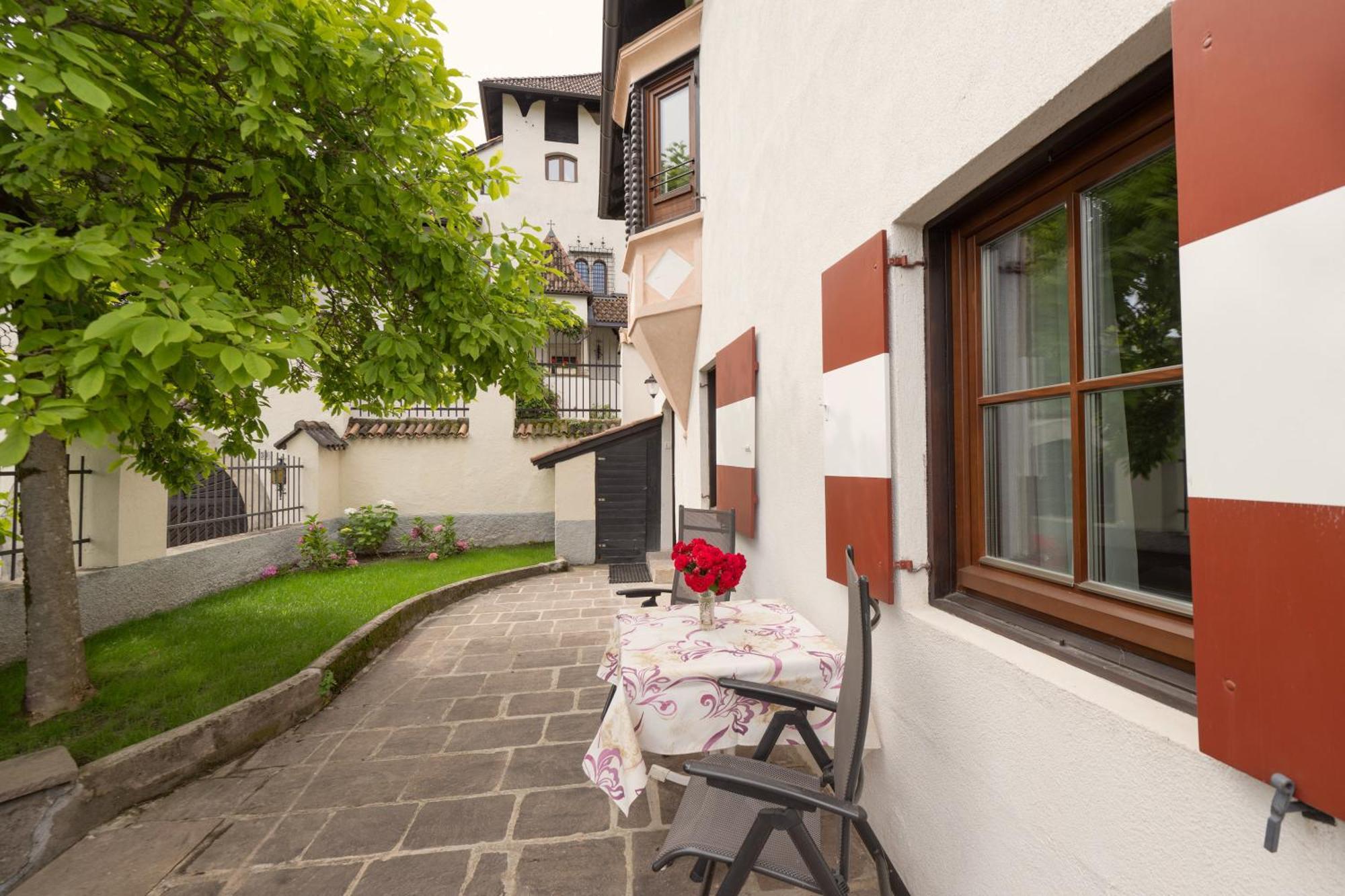 Apartments Schloss Paschbach Appiano Sulla Strada Del Vino Extérieur photo