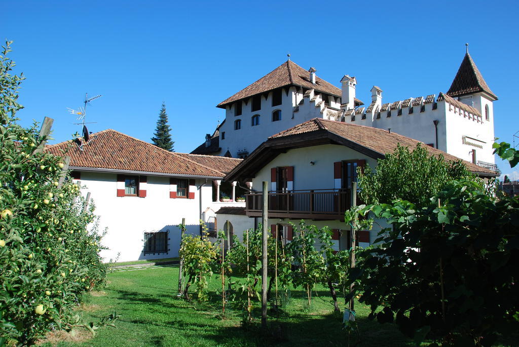 Apartments Schloss Paschbach Appiano Sulla Strada Del Vino Chambre photo