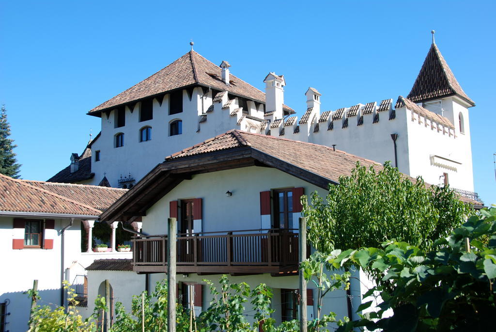 Apartments Schloss Paschbach Appiano Sulla Strada Del Vino Chambre photo