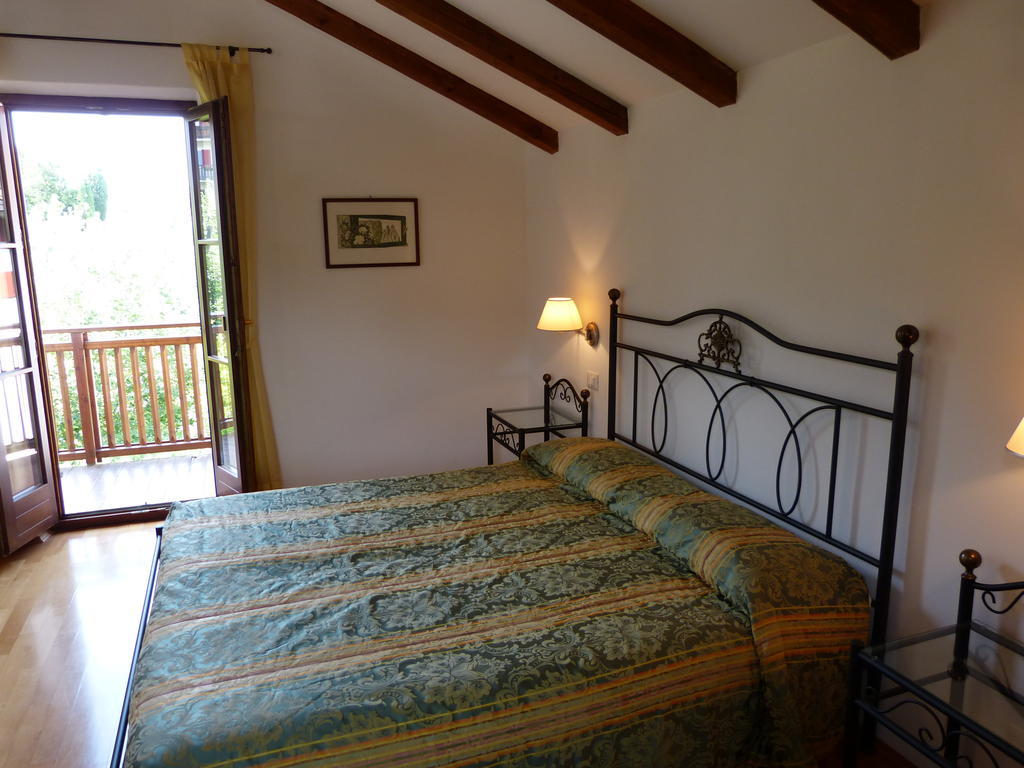 Apartments Schloss Paschbach Appiano Sulla Strada Del Vino Chambre photo