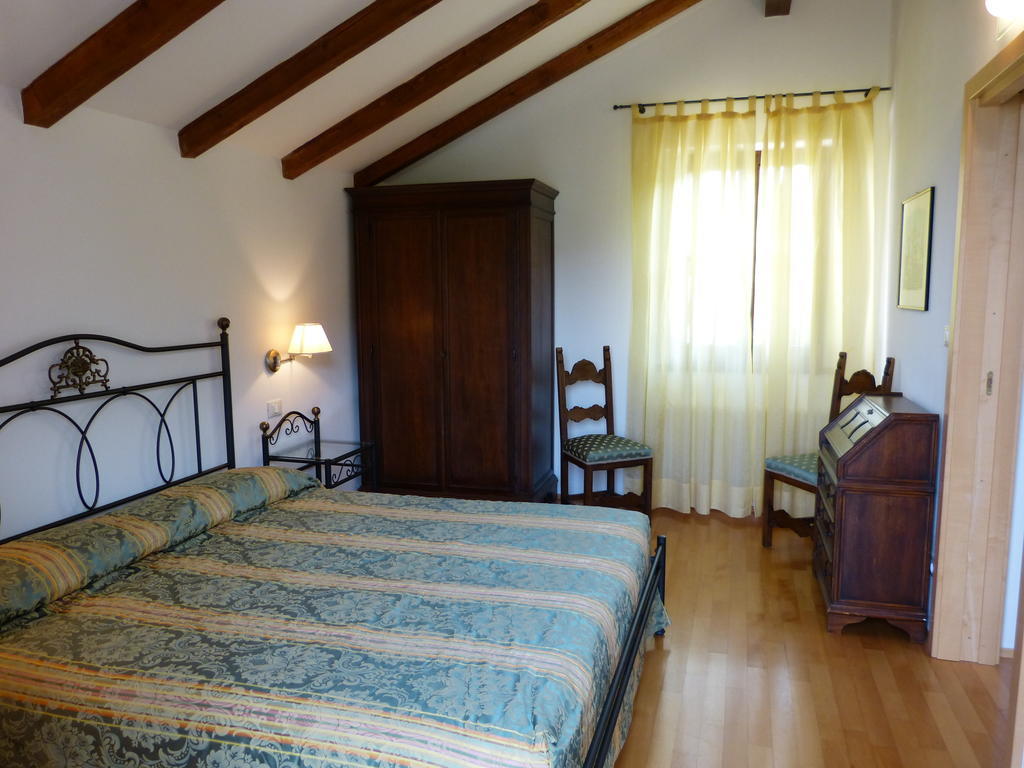 Apartments Schloss Paschbach Appiano Sulla Strada Del Vino Chambre photo