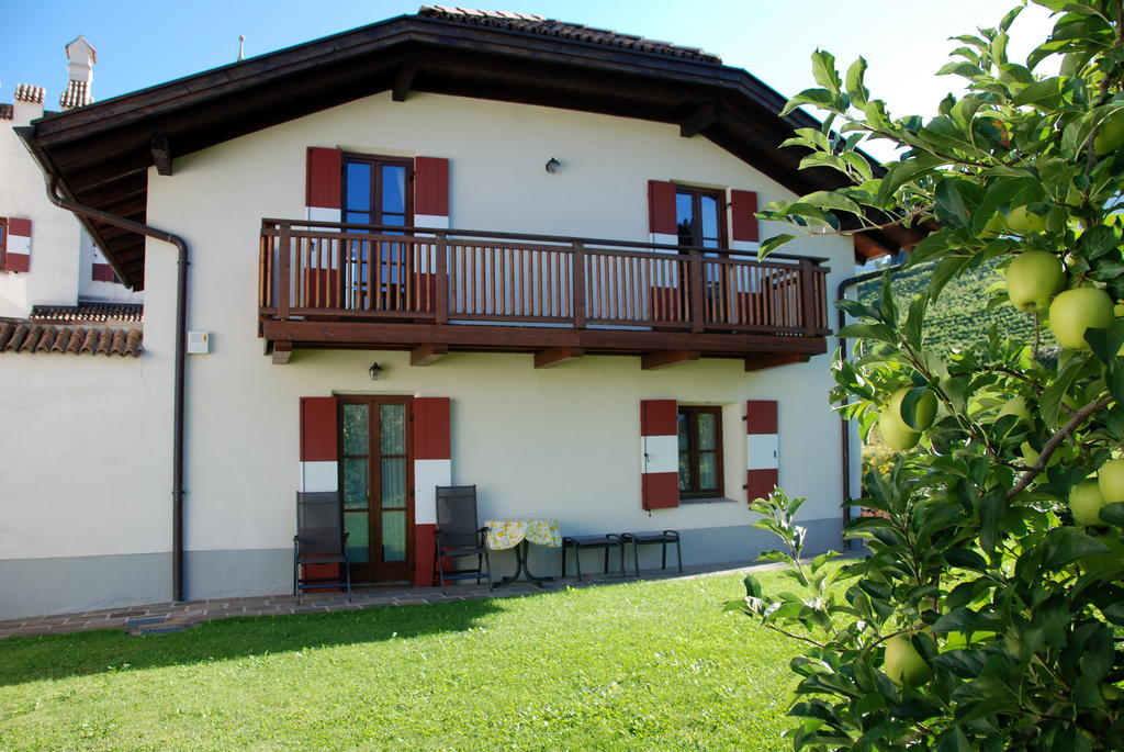 Apartments Schloss Paschbach Appiano Sulla Strada Del Vino Chambre photo