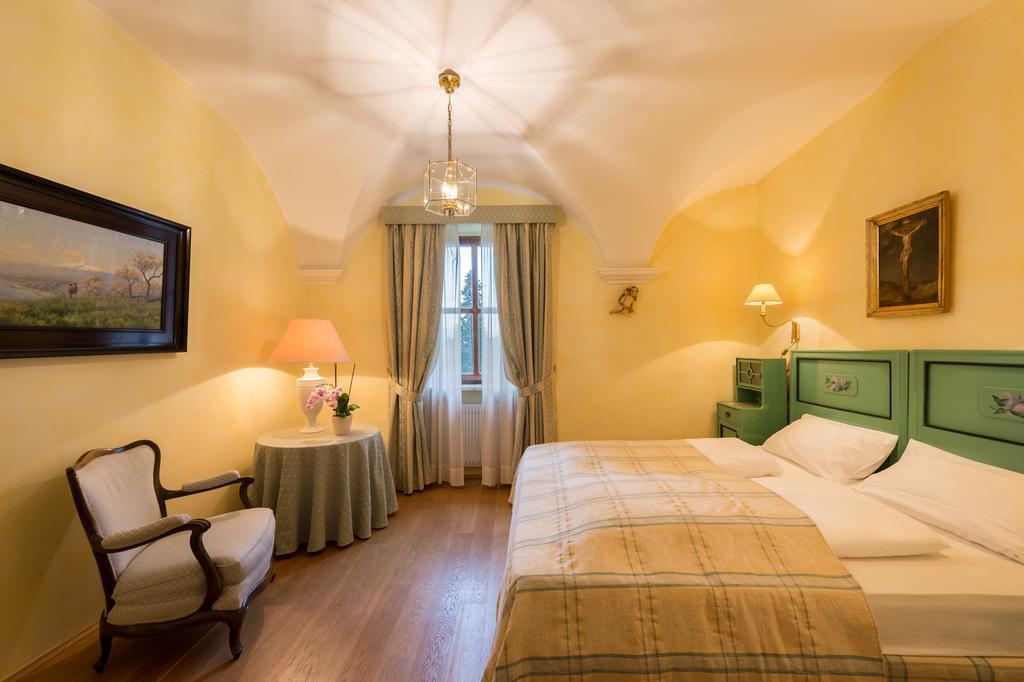 Apartments Schloss Paschbach Appiano Sulla Strada Del Vino Extérieur photo